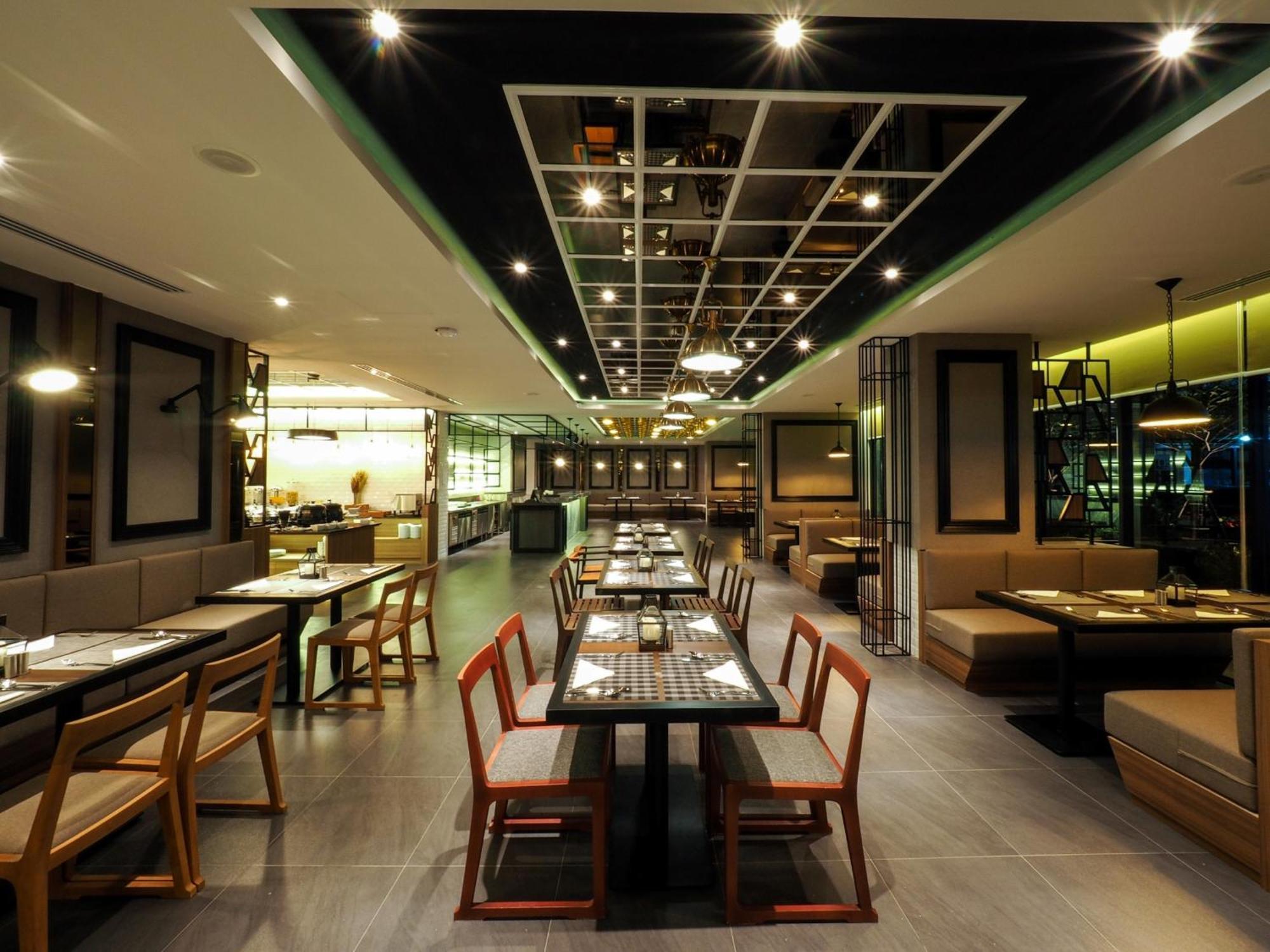 130 Hotel & Residence Bangkok Exterior foto